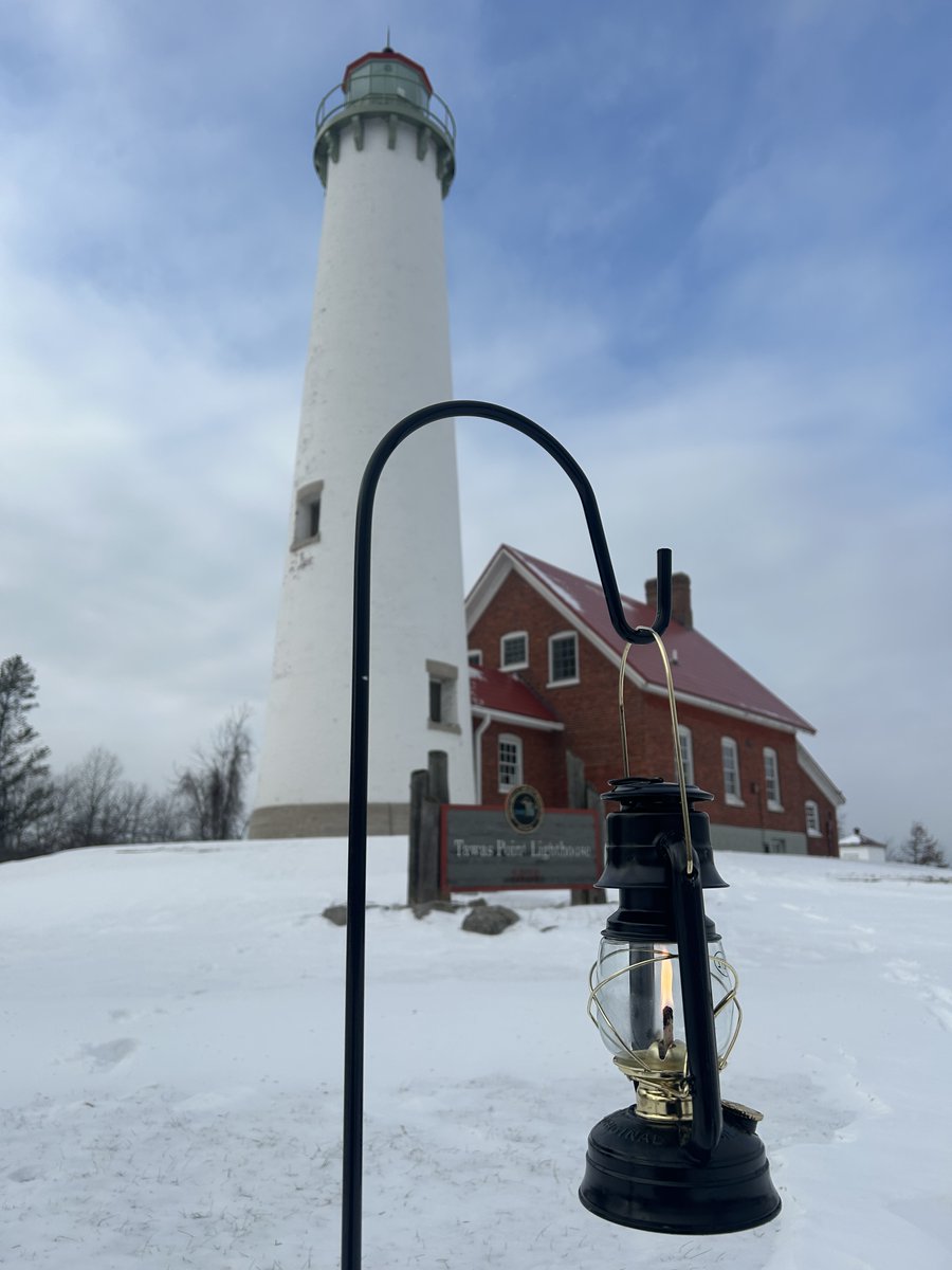 If you'd like to live in a lighthouse, now's your chance. You can apply to stay at Tawas Point Lighthouse for a couple of weeks. You'll have to pay $250 and give tours. <a href="/michnewsnetwork/">MichiganNewsNetwork</a>