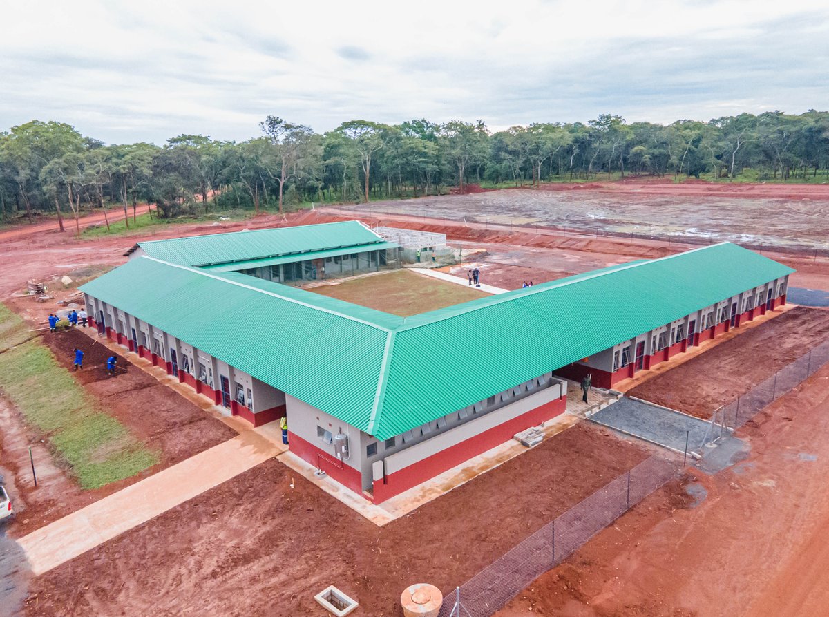 FqmZambia's tweet photo. Kalumbila Secondary School is now open, providing quality education with 12 classrooms for 180 students. A big step towards a brighter future! 🌟 #FirstQuantum #Education #Kalumbila https://t.co/zQLQK97d6c