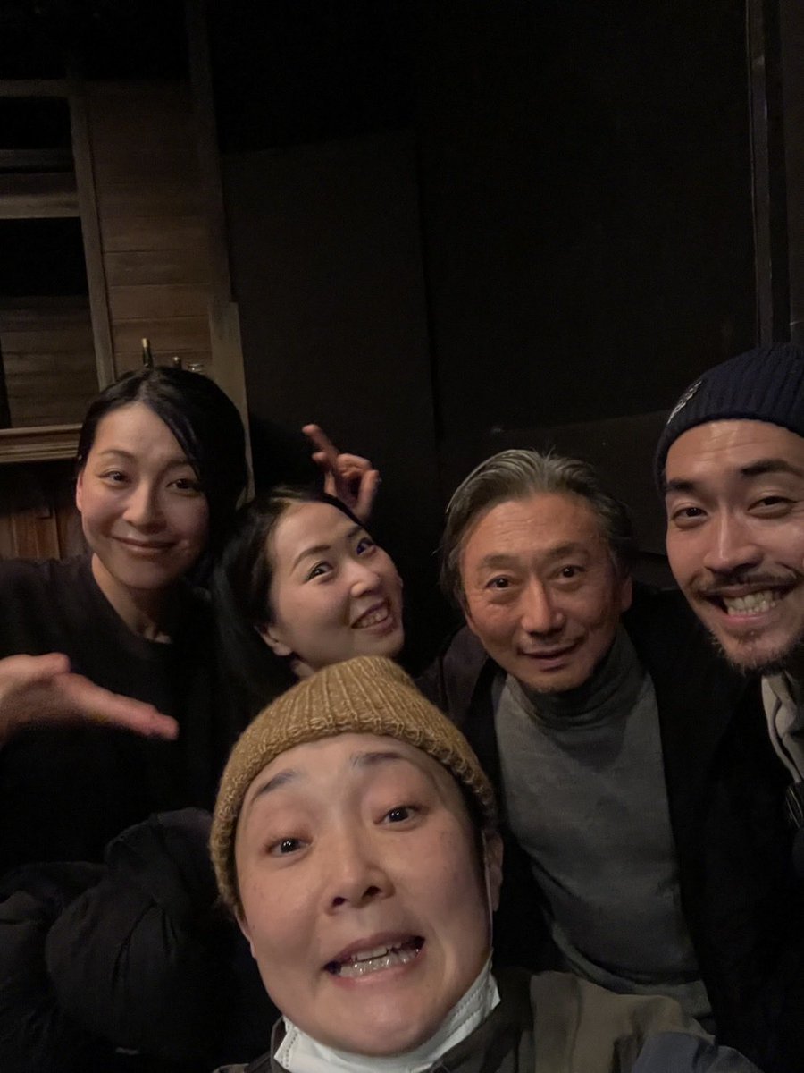 劇壇ガルバ 第７回公演
『The Weir～堰～』
初日観てきました！
なんか揺さぶられすぎて情緒不安定になりました。出演者の皆さんも演出もビタハマりでした！絶対口コミでチケットなくなるんで迷ってる方すぐ取った方がお得かも❤️一緒に参加してるような不思議空間好きだなぁ。ありがとうございました！