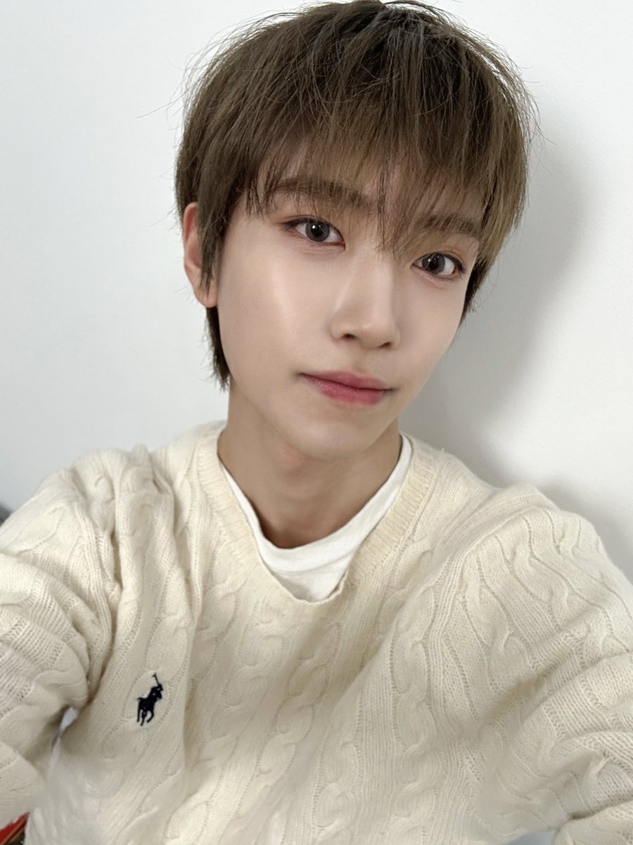 NewBeat_twt's tweet photo. [#조윤후]

🖤🖤 https://t.co/zMZKA4YRw9