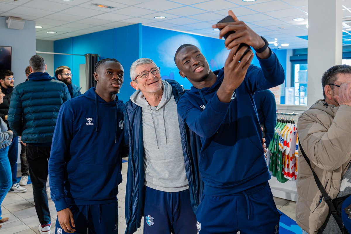 USL DUNKERQUE 🐬 tweet media