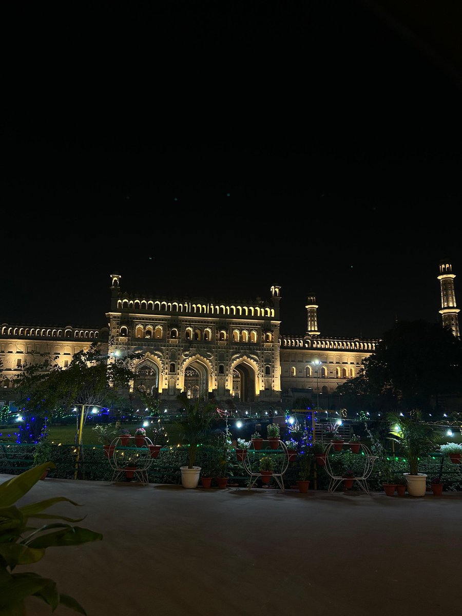 PatheticSoul2's tweet photo. An evening in Lucknow! https://t.co/9Oo0SwQXOW