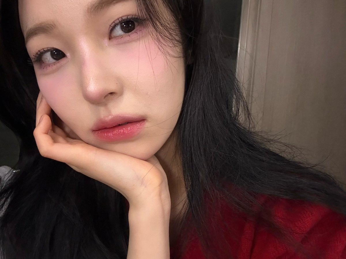 <a href="/jihoenni/">⪩ 𔘓 ⪨.</a> sayangku cintaku kasihku semestaku🤏