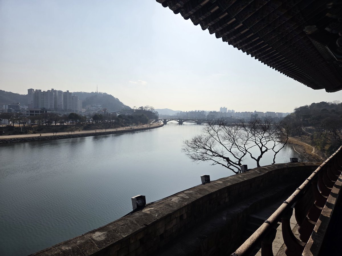 Monosan3's tweet photo. 진주성 걷기 https://t.co/cXCY271lV7