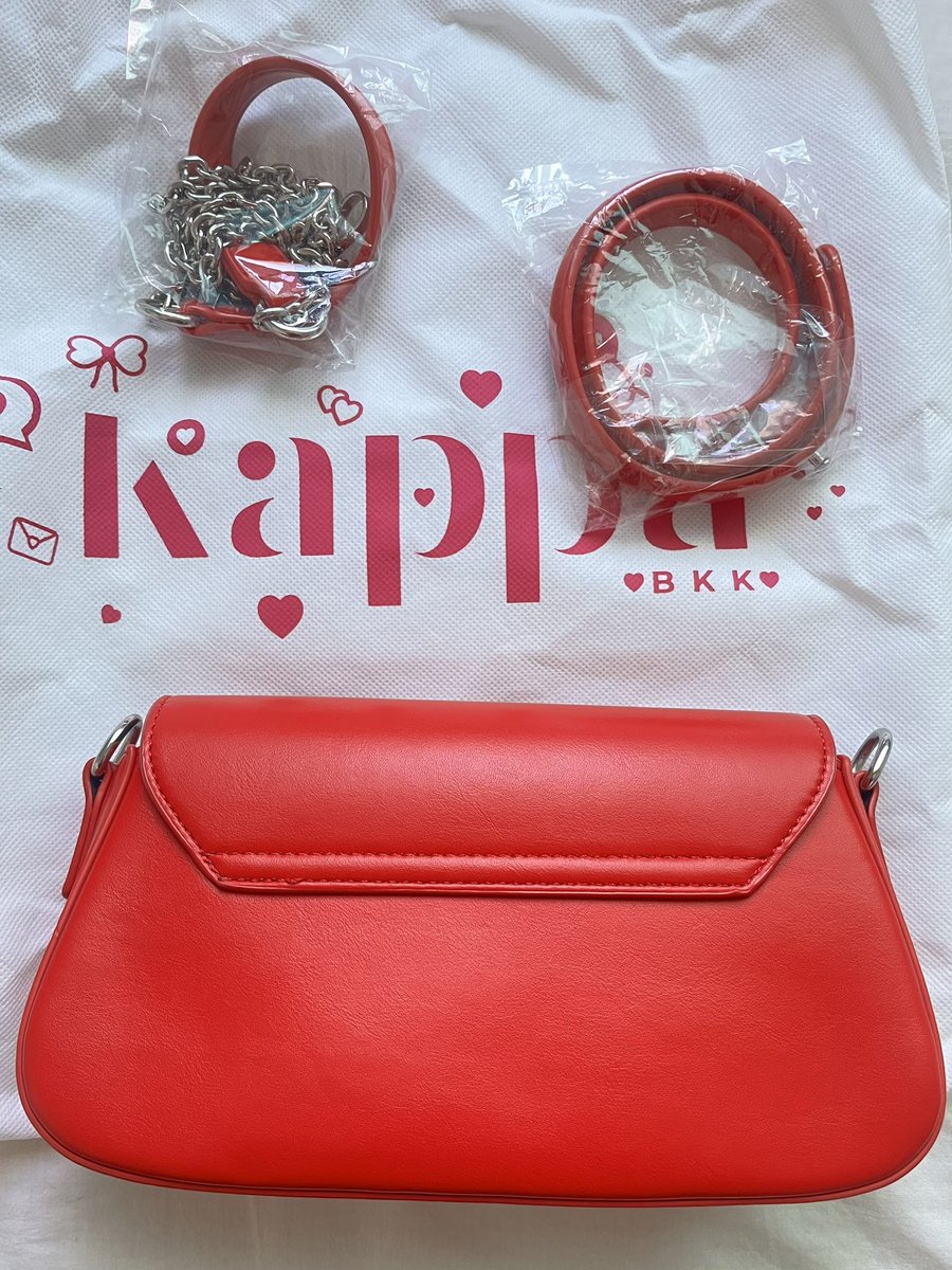 yepidk9's tweet photo. ส่งต่อกระเป๋าสีแดง kappa รุ่น Monet classic tomato🍅

〰︎ ราคา 52O บาท (รวมส่ง)

⁕ สภาพใหม่มาก สายอยู่ครบ สอบถามเพิ่มเติมได้ตลอดเลย

#ส่งต่อกระเป๋า #กระเป๋ามือสองสภาพดี #กระเป๋ามือสอง #ส่งต่อkappa #kappabkk #ส่งต่อเสื้อผ้า https://t.co/NkHHT1Wero