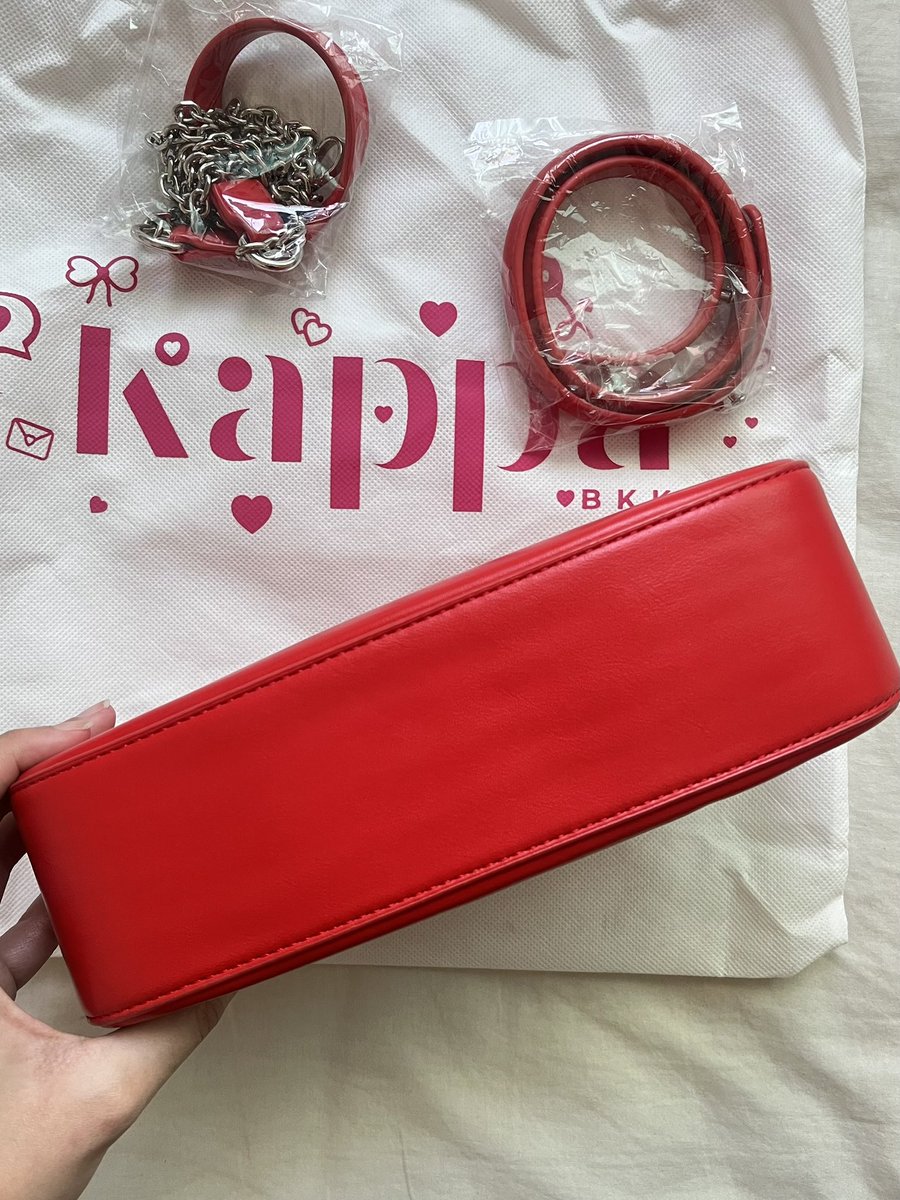 yepidk9's tweet photo. ส่งต่อกระเป๋าสีแดง kappa รุ่น Monet classic tomato🍅

〰︎ ราคา 52O บาท (รวมส่ง)

⁕ สภาพใหม่มาก สายอยู่ครบ สอบถามเพิ่มเติมได้ตลอดเลย

#ส่งต่อกระเป๋า #กระเป๋ามือสองสภาพดี #กระเป๋ามือสอง #ส่งต่อkappa #kappabkk #ส่งต่อเสื้อผ้า https://t.co/NkHHT1Wero