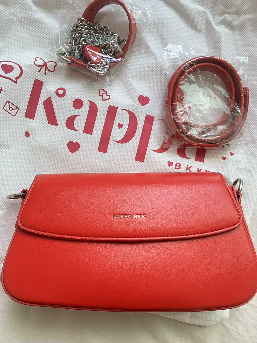 yepidk9's tweet photo. ส่งต่อกระเป๋าสีแดง kappa รุ่น Monet classic tomato🍅

〰︎ ราคา 52O บาท (รวมส่ง)

⁕ สภาพใหม่มาก สายอยู่ครบ สอบถามเพิ่มเติมได้ตลอดเลย

#ส่งต่อกระเป๋า #กระเป๋ามือสองสภาพดี #กระเป๋ามือสอง #ส่งต่อkappa #kappabkk #ส่งต่อเสื้อผ้า https://t.co/NkHHT1Wero