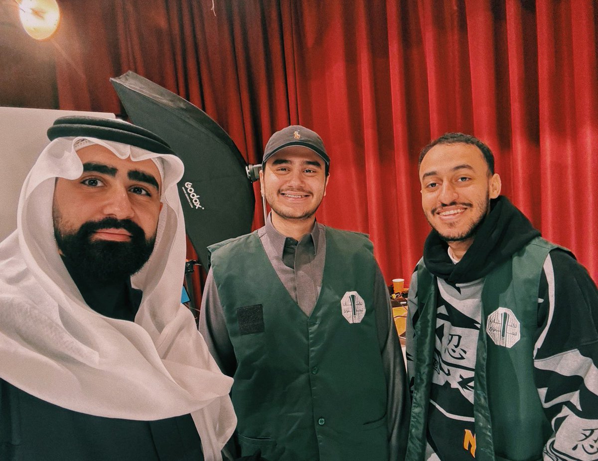 عَـلي tweet media