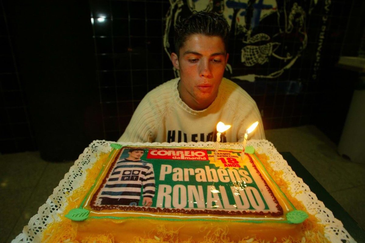 Awondossantos's tweet photo. Cristiano celebrating his 18th birthday 🎞��� https://t.co/p4QmV830SD
