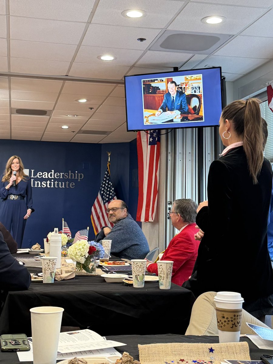 PeterAFinocchio's tweet photo. So great to meet and hear from @peggy_grande at the @LeadershipInst’s monthly Wednesday Wake-Up Club Breakfast yesterday morning as she shared her memories of President Ronald Reagan while serving as his Executive Assistant during his post-Presidency. #WWCB https://t.co/v9ykdJeqnZ