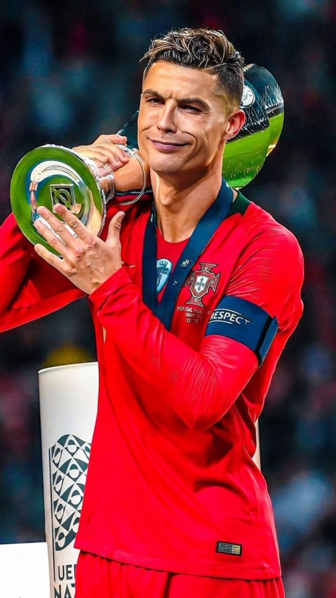 AlphaIndextz's tweet image. 🎂 Famous People Born on February 5.

🇦🇷 Carlos Tevez (1984)
🇧🇪 Adnan Januzaj (1995) 
🇧🇷 Neymar Jr. (1992)  
🇵🇹 Cristiano Ronaldo (1985)
🇺🇸 Laura Linney (1964)
🇺🇸 Chris Parnell (1967)
🇷🇴 Gheorghe Hagi (1965)
🇩🇪 Sebastian Deisler (1980)
🇨🇦 Sara Evans (1971)
🇬🇧 Michael Sheen (1969)…