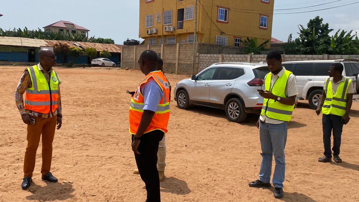 Happy to see MCE for Ablekuma West take an interest in creating more spaces for sports and recreation. Hopefully he gets some real action. We tire