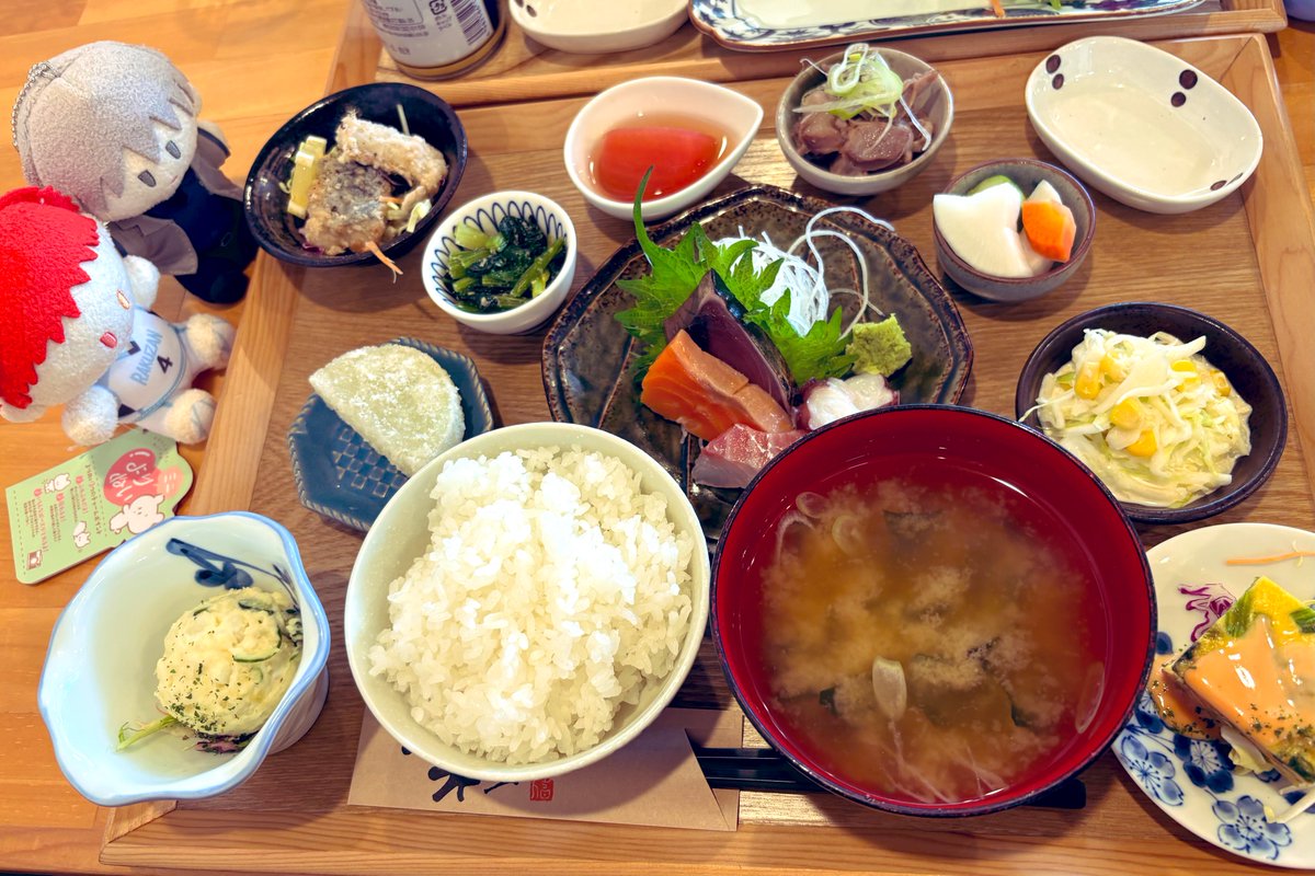 ラスゲ鑑賞会終わってから食べたご飯美味しかった！オンリー当日も前後もずっとバタついていたのでこういうご飯とても沁みました