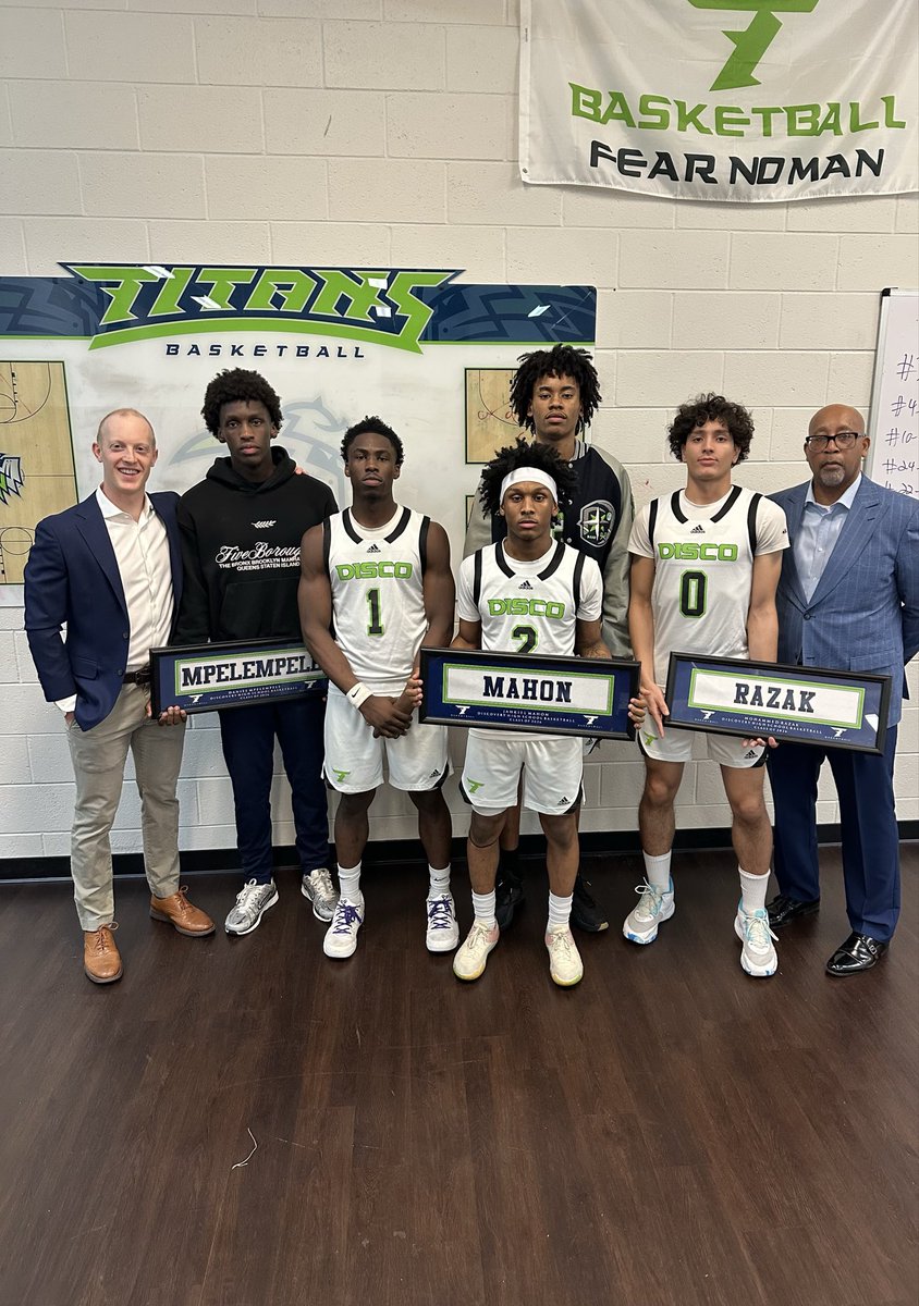 Discovery Basketball tweet media