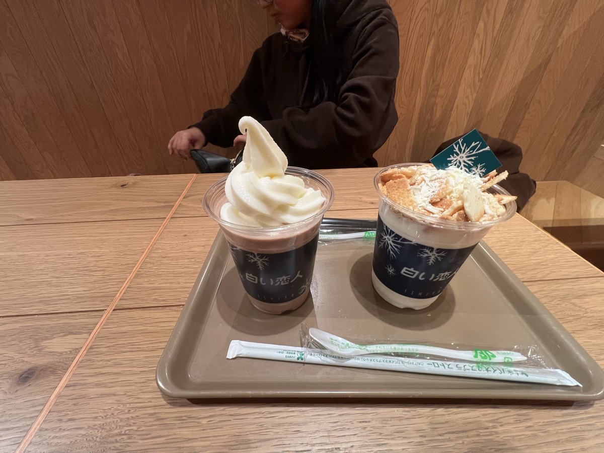 takemaru9_'s tweet photo. 2日目
二条市場
雪まつり（夜）
白い恋人パーク
平塚ジンギスカン　

どんぶりは味覚キッズだからほぼ切り身 https://t.co/WdVn8cHVDd