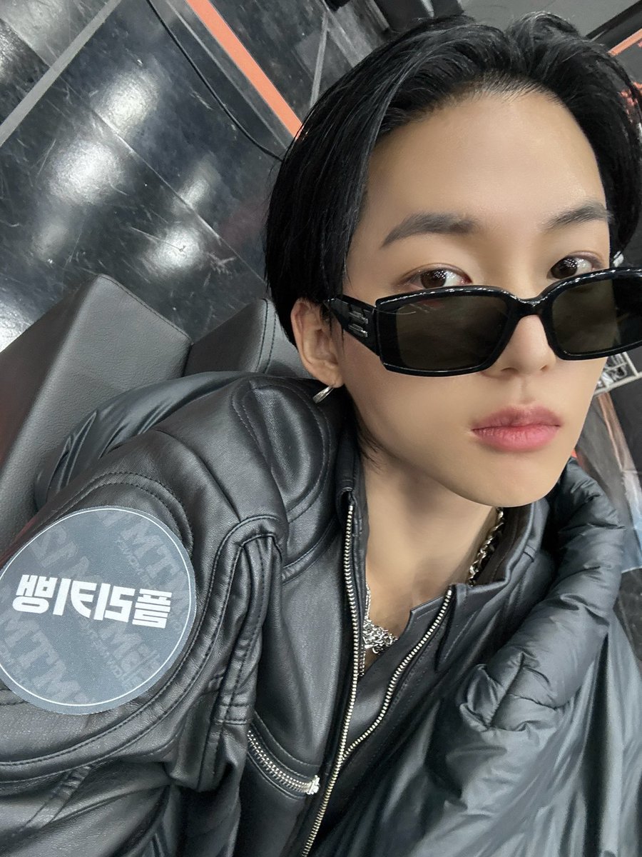 TNX_twt's tweet photo. 이대로 끝내긴 좀 아쉽잖아??🤙🤙

#TNX 
#은휘 #HWI https://t.co/DwRtI5yCAY