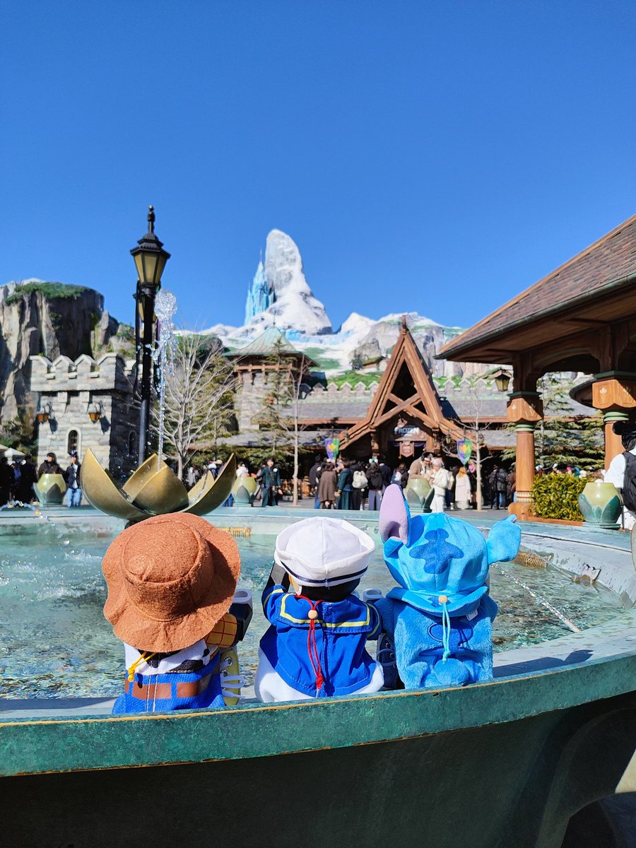 RoBoToMoHiRoBo's tweet photo. ディズニーシー！

みつをくんディズニーデビューです。
見てあげてください↓
https://t.co/jjDOkcZsP0 https://t.co/EWSV99XQOp