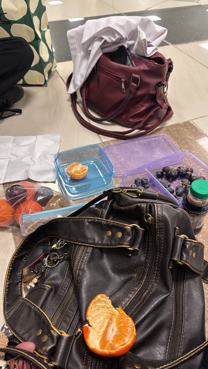 لانـا tweet media