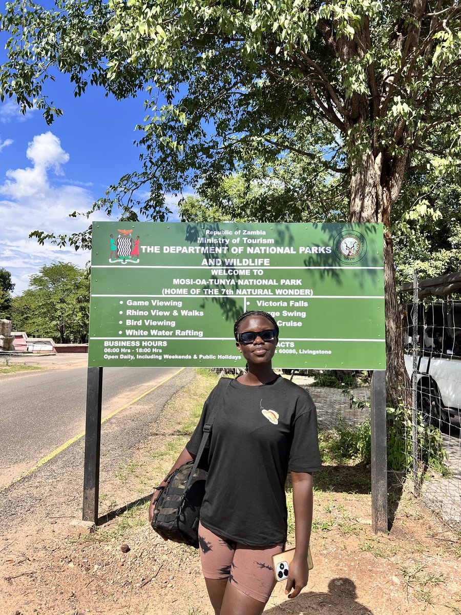 Efyakimora's tweet image. Zambians 🇿🇲 you know I'm here, and I'm here to learn, embarrassed and understand. 
I've seen and experienced quite a few things which is rare for me, but I've come to understand that it's culture/way of life. Don't be Naive, be tolerant and get to understand.