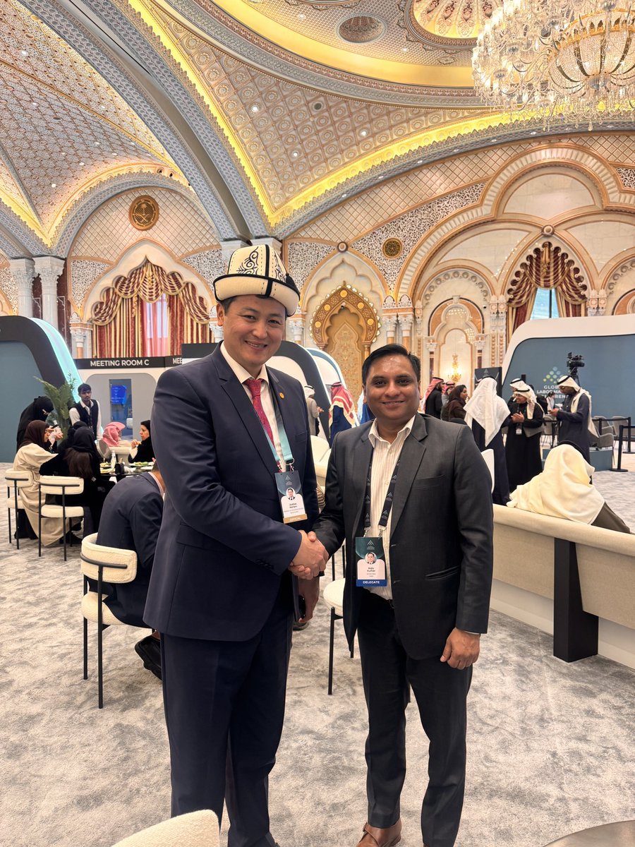 AccelSkill's tweet photo. Honoured to meet H.E. from the Kyrgyz Republic at the Global Labour Market Conference, Riyadh 🇸🇦
Meaningful conversations on cross-border talent mobility, skills alignment, and future workforce collaboration. 

#GLMC #GlobalTalent #FutureOfWork #AccelSkill https://t.co/lQCnMzg5V7