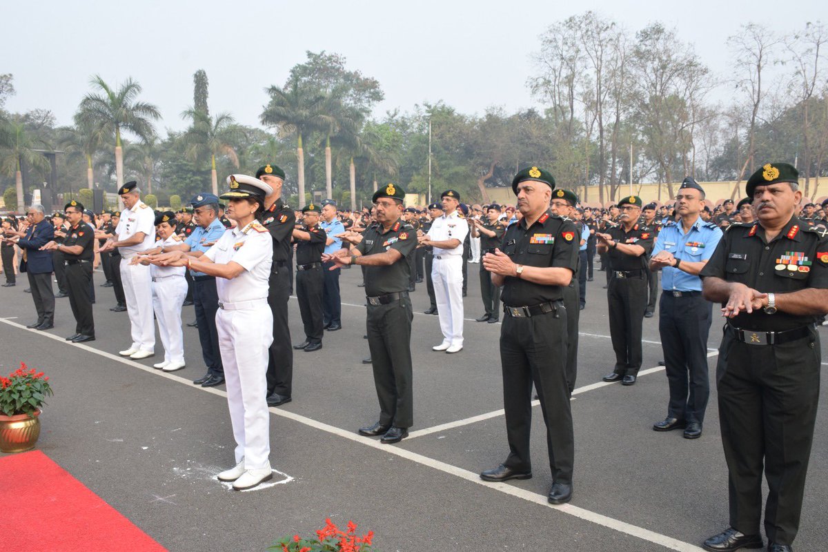 dgafms_mod's tweet photo. A landmark record-setting Pan-#AFMS Largest Hand Sanitisation Exercise was successfully conducted during ARMEDiCON 2026 at AFMC, Pune on 05 Feb 2026, earning recognition in the Asia Book of Records. Surg VAdm Arti Sarin, #DGAFMS was the Chief Guest for the event which was attended by the senior dignitaries of the #AFMS, Faculty, Nursing Officers, Personnel and Medical & Nursing Cadets of #AFMC. This significant public-health initiative commemorated the Centenary Year of the Military Nursing Service, celebrating a century of dedicated service and excellence. 

@DefenceMinIndia
@adgpi
@indiannavy
@IAF_MCC 
@HQ_IDS_India 
@SpokespersonMoD 
@IaSouthern
@PIB_India
@PRODefPune

#DGAFMS
#AFMC