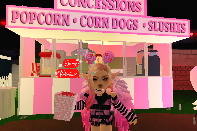 AlleyRose21's tweet photo. @heybloxburg Wow, I'm loving this update. New popcorn!!! https://t.co/Hs2yCBh4Ad