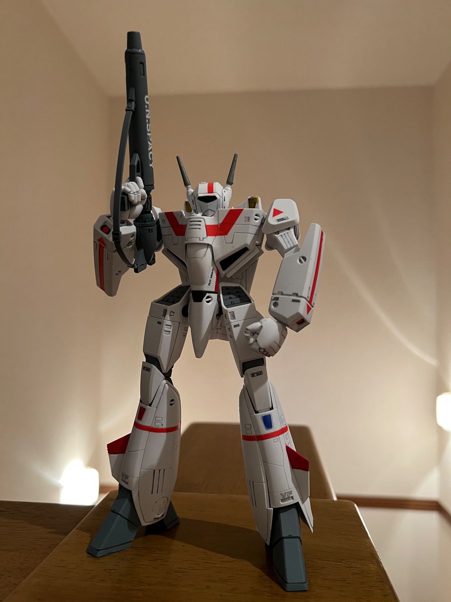 DVsBbpn2jW1Mgof's tweet image. #MAX factory
#プラマックス　
#マクロスモデラーズ　
MAX factory製
VF1Jバルキリー一条輝機
完成✨
キットにスプレー塗装、リタッチ、デカール貼り、トップコートのお手軽製作でカッコいい
バルキリーが手に入るこの喜び🤩👍✨