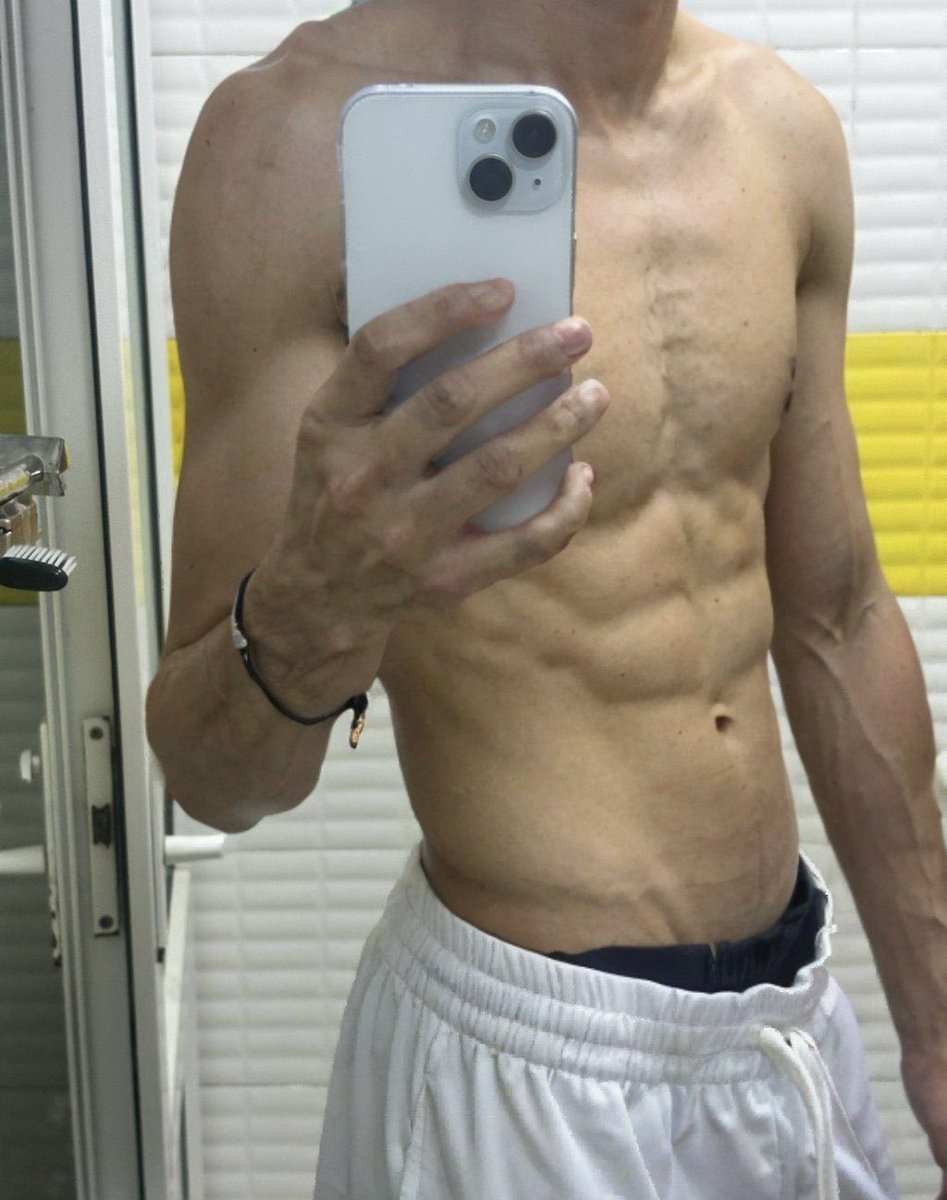 aLinD78's tweet image. Good night 
#男大体育生 #腹肌 #体育生 #肌肉