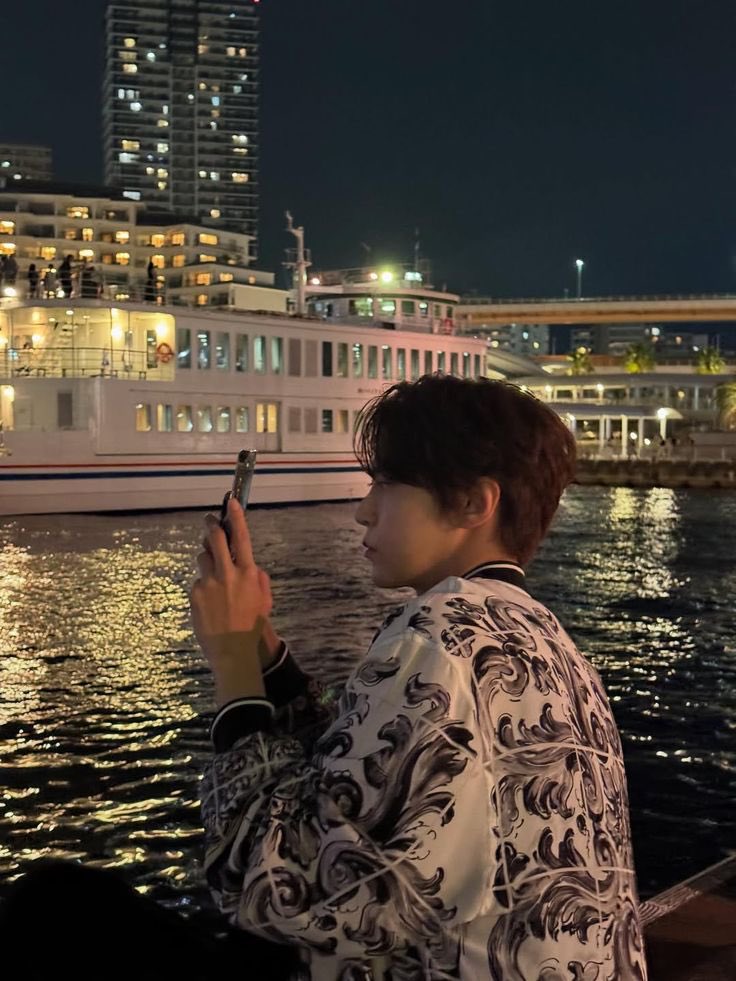 woehdpalclek's tweet image. 둘 다 야쿠자 도련님인데 이제 추구미가 정반대이신