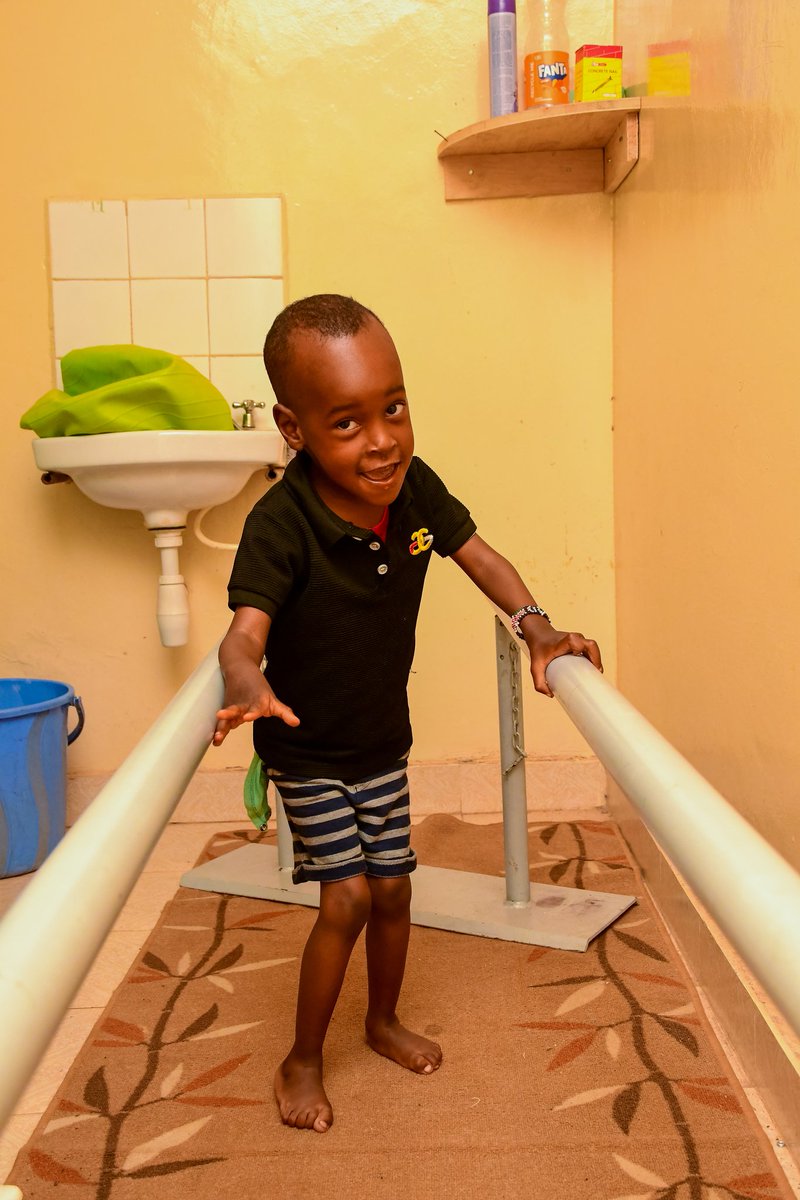 EFCKenya's tweet image. Parallel Bars in Therapy.
✅ Improve balance and posture
✅Encourage weight-bearing through the legs.
✅Build strength and confidence.
✅ Practice stepping and gait patterns.

With proper guidance, parallel bars support progress - one step at a time.
#parallelbars 
#GaitTraining