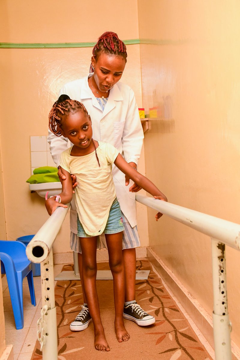 EFCKenya's tweet image. Parallel Bars in Therapy.
✅ Improve balance and posture
✅Encourage weight-bearing through the legs.
✅Build strength and confidence.
✅ Practice stepping and gait patterns.

With proper guidance, parallel bars support progress - one step at a time.
#parallelbars 
#GaitTraining