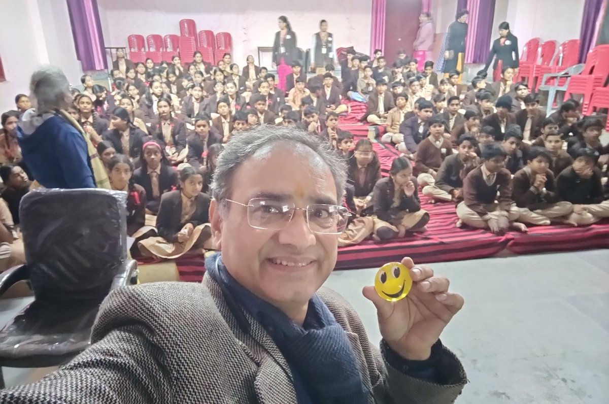 vJoshiSmiley's tweet photo. आज भोपाल में साइबर सुरक्षा पर बच्चों के साथ विभांशु जोशी का जागरूकता संवाद : 5Feb2026 #DSCI #CyberSafety #CyberSainik #SmileyLive😊 @PMOIndia @AmitShah @EduMinOfIndia @MinistryWCD @CMMadhyaPradesh @GoI_MeitY https://t.co/NTDcKhYpFR