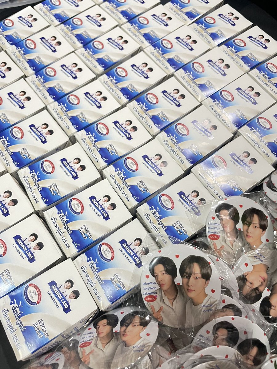 ppck25's tweet image. Location : #IdyllicHoursofJWDate 
🕰️: 7Feb ประมาณ10.00-13.00

💙 rt(ด้านล่าง) &amp;amp; show 

มารับหน่อยน้า เจควอนเนี่ยมารับหน่อยไม่งั้นชั้นกินนมเองแฟ่ดกลัวไม่หมด🥹(หน้ากล่องเขียนรสหวาน แต่นมเป็นรสจืดนะคั้บ)

#HappyJungwonDay 
#JUNGWON #정원