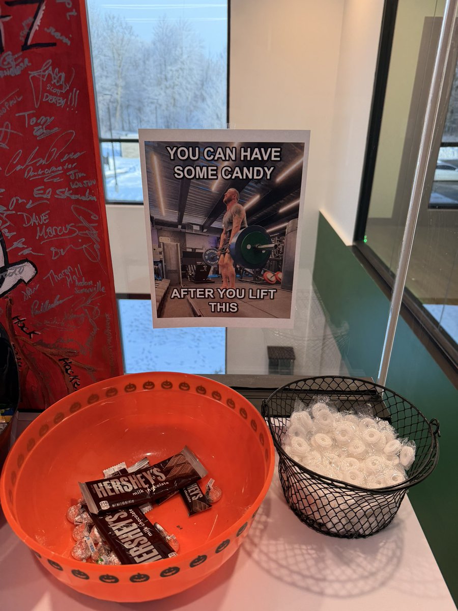 Justin Elze tweet media