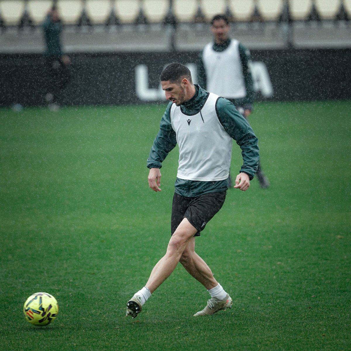 ADCeuta_FC's tweet image. Jueves ☑️🌧️