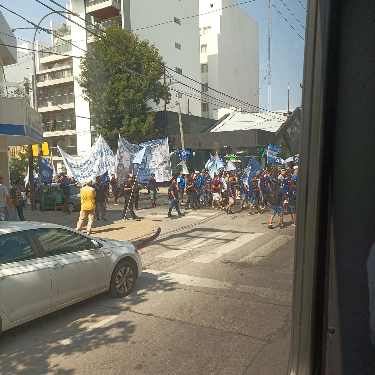 vanjover's tweet image. Jodiendo a la ciudad episodio mil del 2026