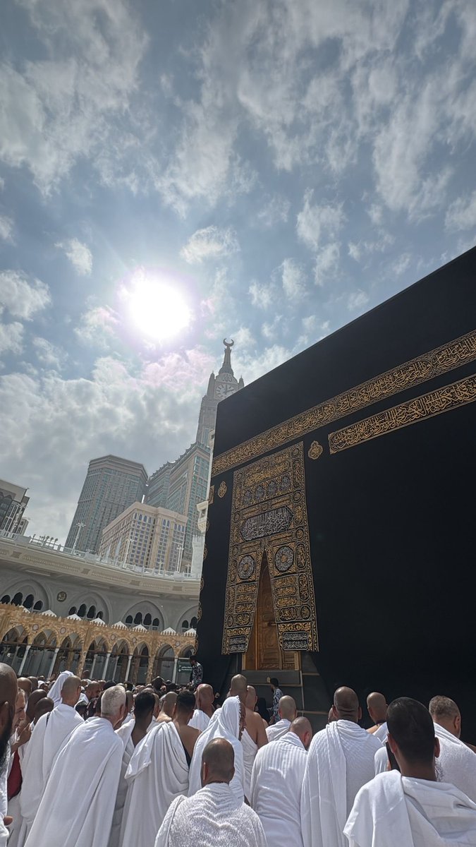 28os_'s tweet photo. اللهُمَّ زِدْ هذا البيتَ تشريفًا وتعظيمًا وتكريمًا ومهابةً وزِدْ مَن شرَّفَهُ وَعَظَّمَهُ ممن حَجَّه أو اعْتَمَرَه تشريفًا وتكريمًا وتعظيمًا وبِرًّا https://t.co/GrLT42X1X7