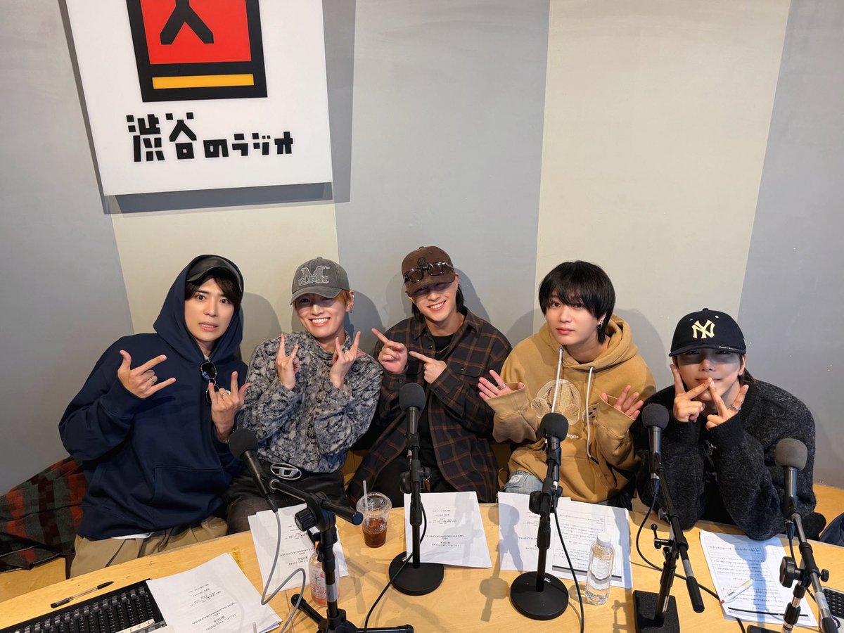 Too Many Color (TMC) tweet media