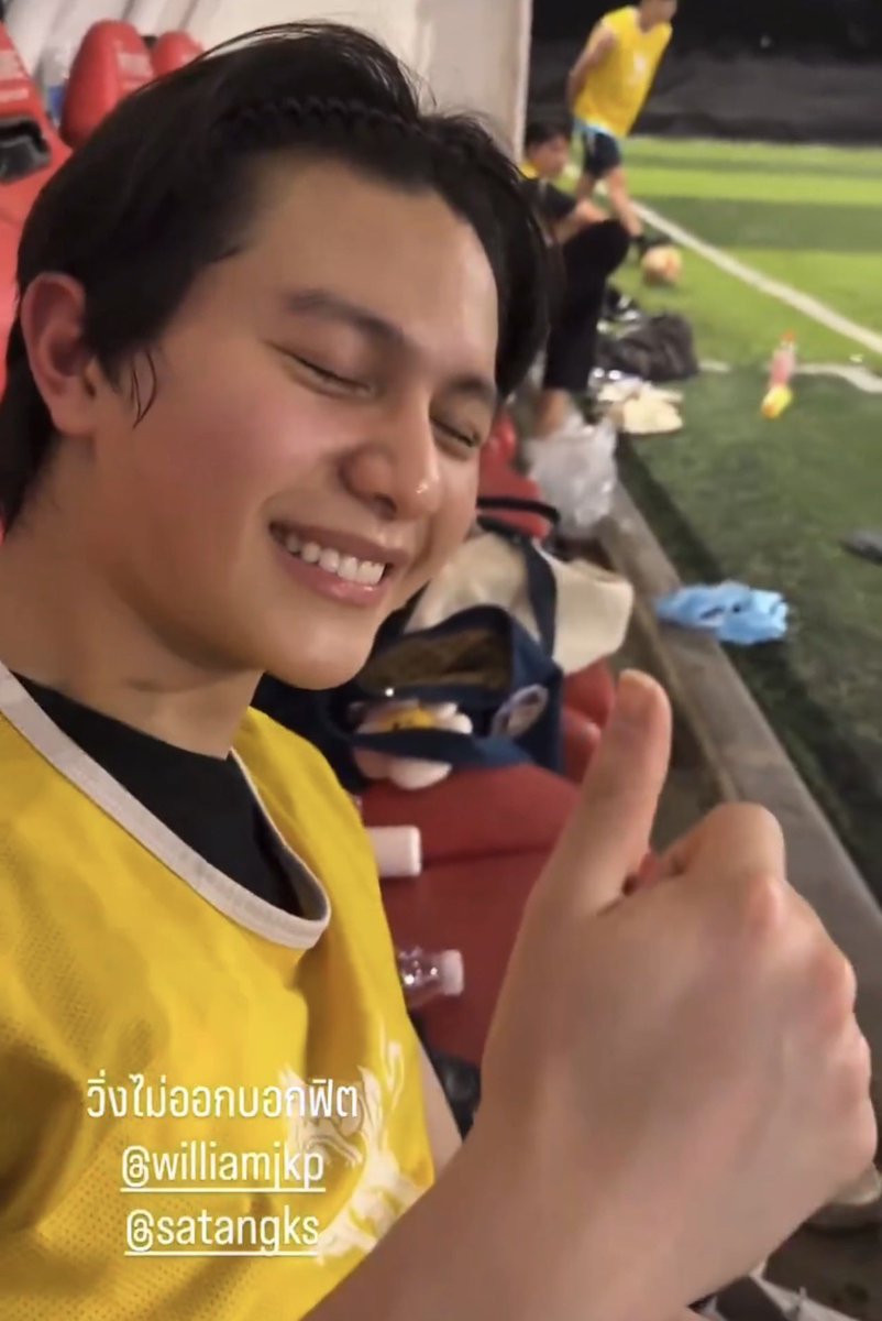 moonciip's tweet image. วิงเย่มไปเตะบอลมาเข่าแดงหน้าแดงเลยนิ้มะเขือเจ้ดมากㅠㅠㅠㅠㅠ🤲🏻🥺🍅