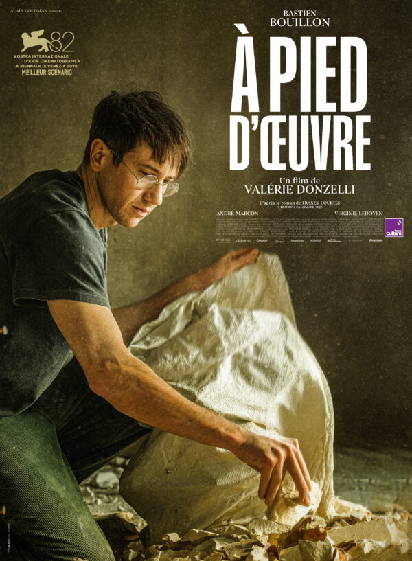 loucinefil's tweet image. Retrouvez la critique de A PIED DOEUVRE (2026) sur le site loucinefil.com/a-pied-doeuvre/
#àpiedoeuvre #valériedonzelli #bastienbouilon #virginieledoyen #écrivain #intégrité #précarité #boulots #social #éditrice #solitude #combat #Venise #abnégation #passion #andrémarcon