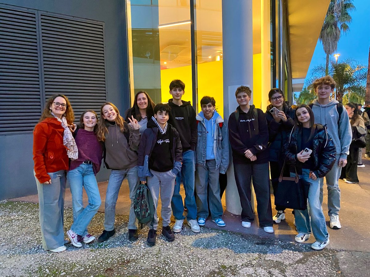 samedi 31 01, 20 élèves de 4ᵉ et 3ᵉ se sont rendus à l’EDHEC de Nice avec AED et CPE pour participer aux Entretiens d’Excellence. expérience enrichissante pour gagner en confiance, mieux comprendre les parcours d’excellence et se projeter plus sereinement dans leur avenir