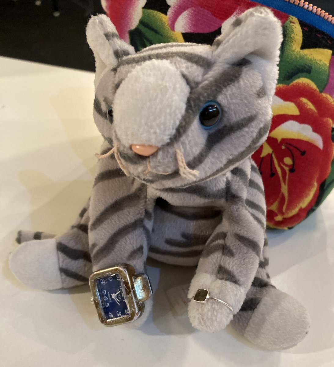 本当に、ニーゴーダンのリサリーサも応援くださり、ありがとうございました！
これからは元ニーゴーダンのリサリーサとなりますが、引き続き何卒、よろしくお願い申し上げます。

ニーゴーダン主宰の鮎味さんはじめ、長尾さん、もっさん、アキちゃん、こず、永遠に大好き愛してます！

今日のこじま🐈