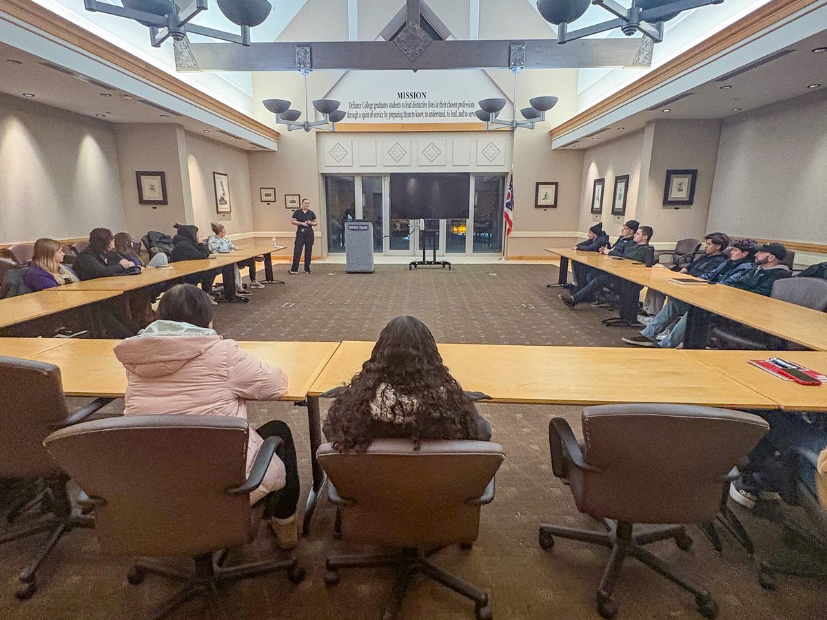 Defiance College tweet media