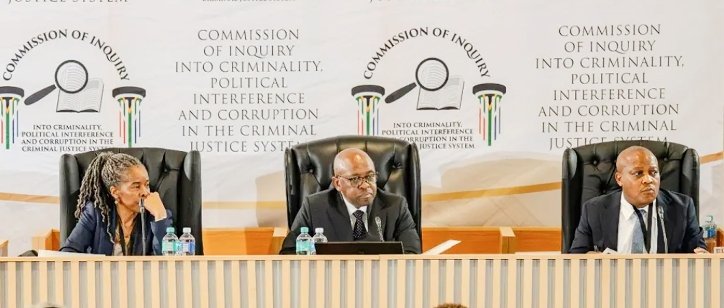 _AfricanSoil's tweet image. Madlanga Commission | ⚖️

Evidence leader: Who's interest were you advancing? (Payments)

Brigadier Matjeng: ....Of Mr. Matlala

Advocate Khumalo SC: Against who?

Brigadier Matjeng: Against my employer (SAPS)

Haai bakwethu babazani! 🙊👀😳 that's a serious violation. Imagine a…