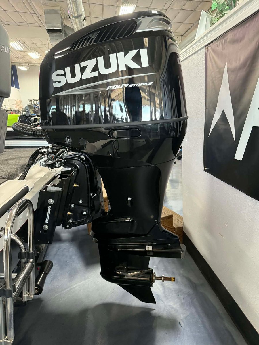 Texas Boat World tweet media