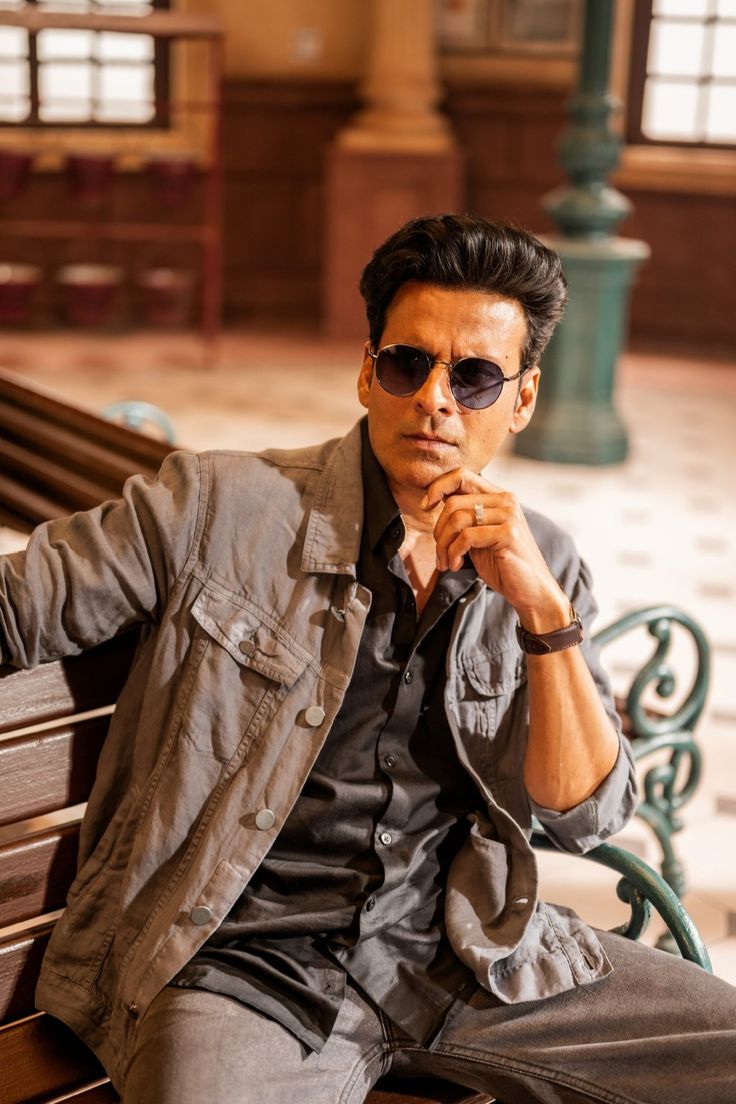 satyaking09's tweet photo. #ManojBajpayee join to #akshaykumar starrer movie bhagam bhag 2 interesting character i think some character already be a part movie #MeenakshiChaudhary #pareshraval
Manoj bajpayee akshay kumar some movie
Special 26
Aitraaz
Bhaagam bhag 2 director
Raaj shaandilya https://t.co/osrEltnUv0