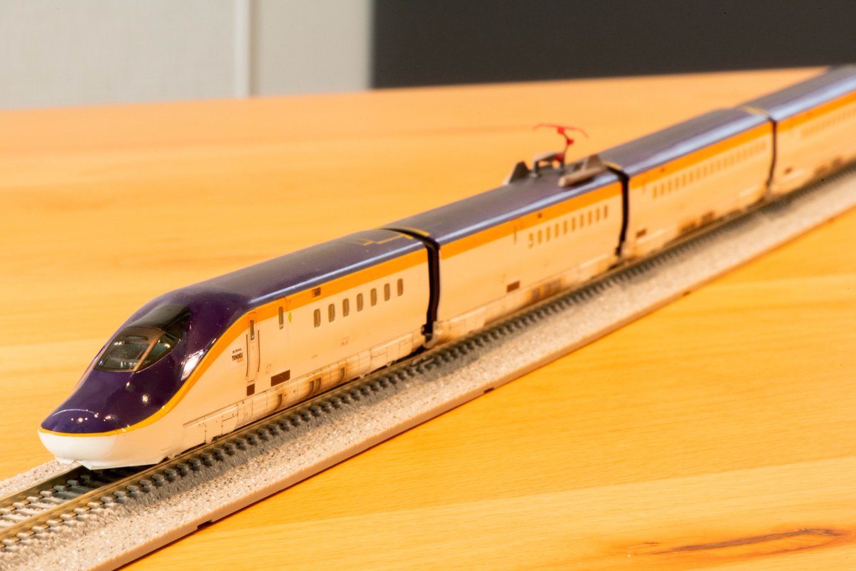 昨夜はライブ配信にお越し頂き、ご視聴ありがとうございました🙏🏻
①TOMIX,E8系(G8編成)整備完了しました。
ボディー前面、側面は光沢だくだく。
屋根はツヤ消し。
床下カバー半光沢。
ウェザリングは(<a href="/RailFile/">RailFile</a>)さんを参考にさせて頂きました。
いつもお世話になってます👏🏻

えっと風邪ひきました😷