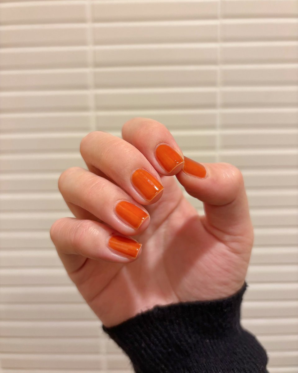 123698745ns's tweet photo. 爪めっちゃ短くしました！
派手カラーが映える❤️‍🔥

THE POLISH. / gloss

#今日のネイル #ショートネイル #thepolish https://t.co/1C2FKO6juh