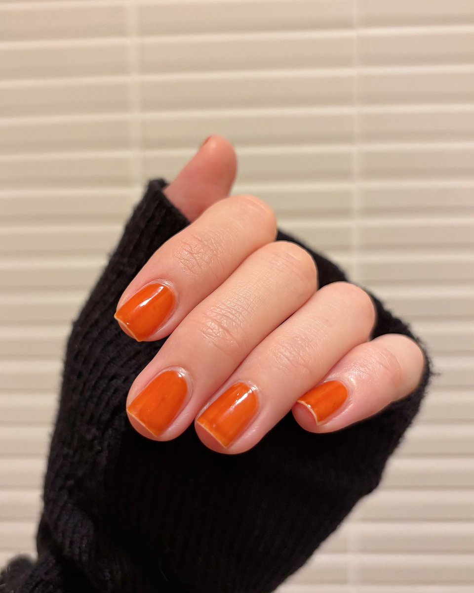 123698745ns's tweet photo. 爪めっちゃ短くしました！
派手カラーが映える❤️‍🔥

THE POLISH. / gloss

#今日のネイル #ショートネイル #thepolish https://t.co/1C2FKO6juh