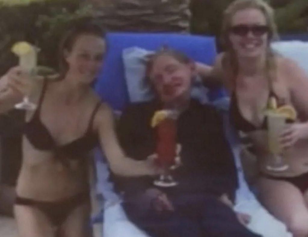 Bunun kaseti varsa izleyenler ne gulmustur amk